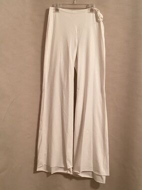 Wide-Leg White Lounge Pants with Side Twist